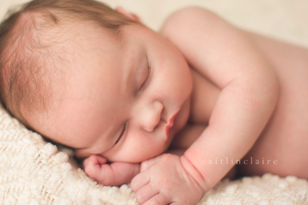 Caitlin_Claire_Studio_Photography_Wisconsin_Newborn_Baby_01